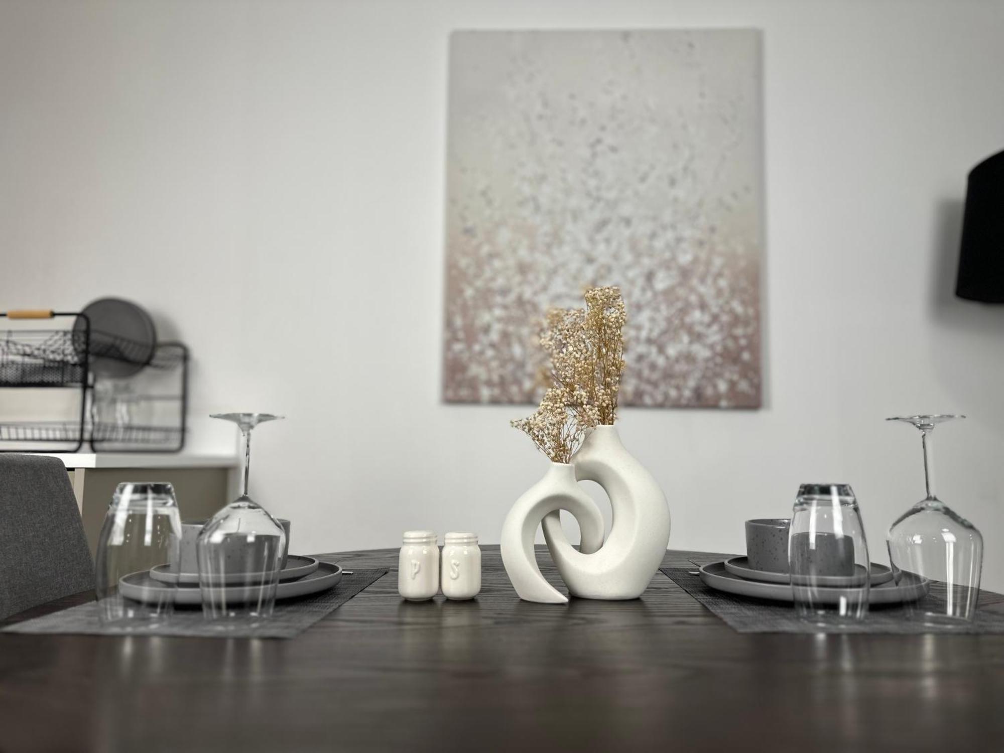 Apartment Cozy Centre With Free Parking And Free Gym *
